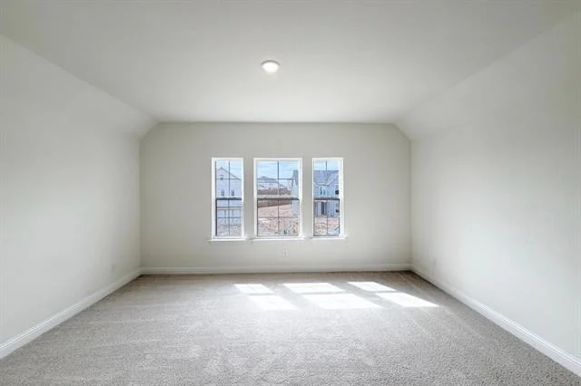 Photo of 817 Headwaters Drive