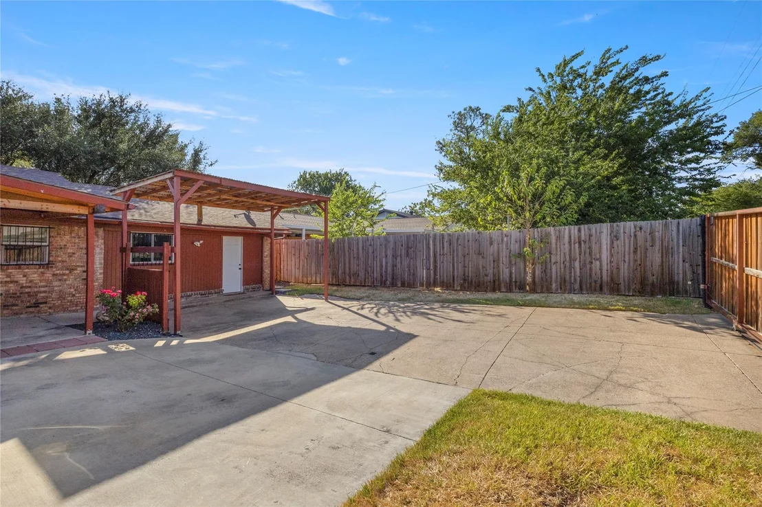 Photo of 1646 Savage Drive