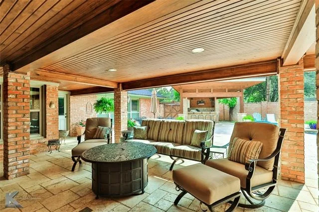 Photo of 1533 Elmwood Drive