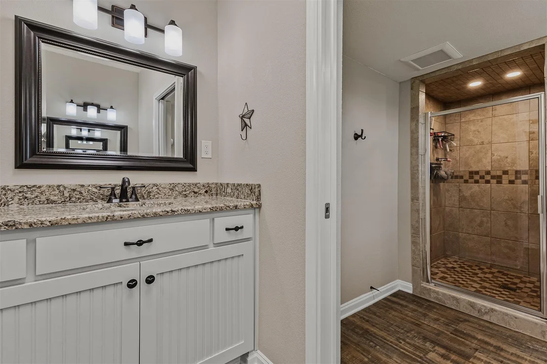 Photo of 339 Colwell Road