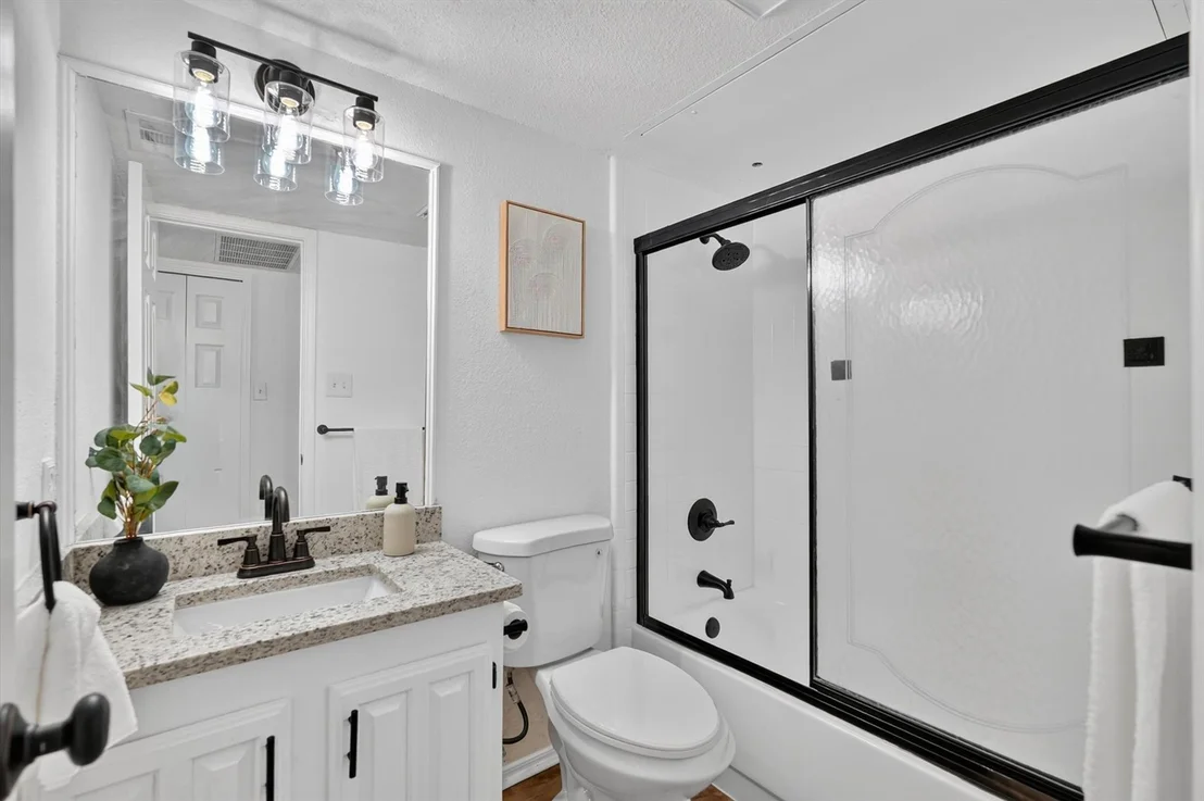 Photo of 529 Redbud Drive