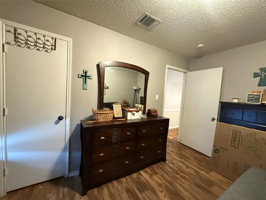 Photo of 1004 Clover Street