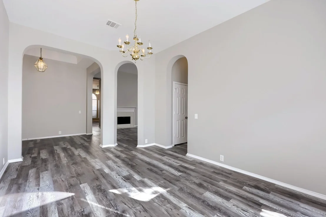 Photo of 605 Oakbrook Drive