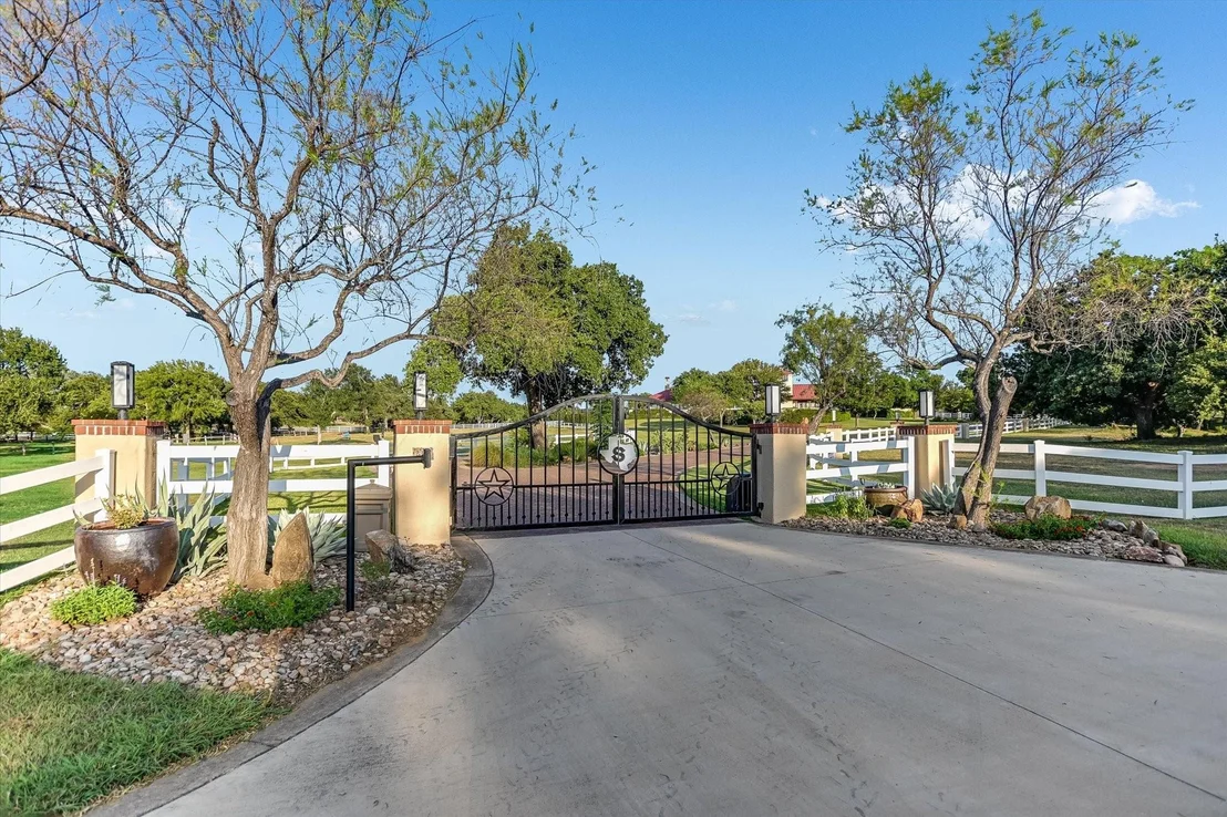Photo of 409 Haney Trace