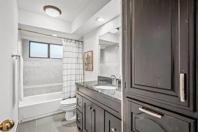 Photo of 4405 Avonshire Lane