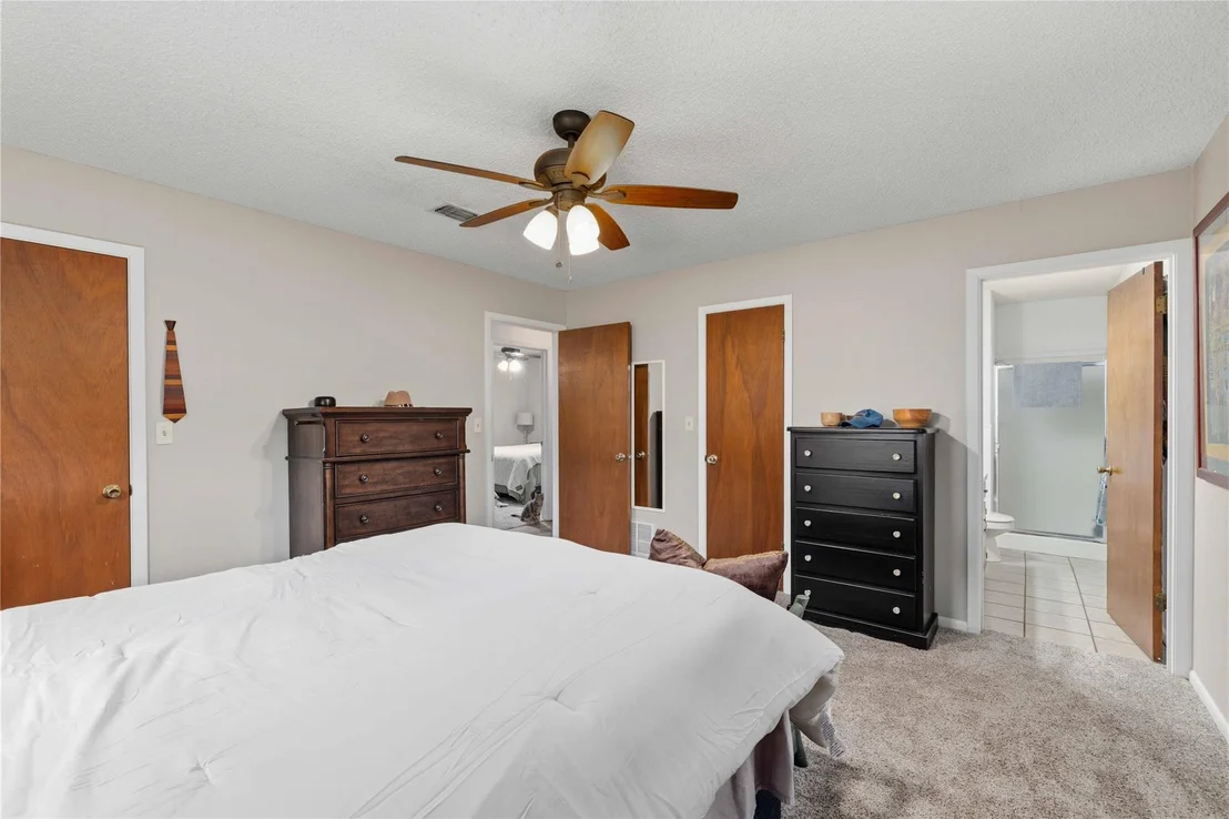 Photo of 205 longhorn dr