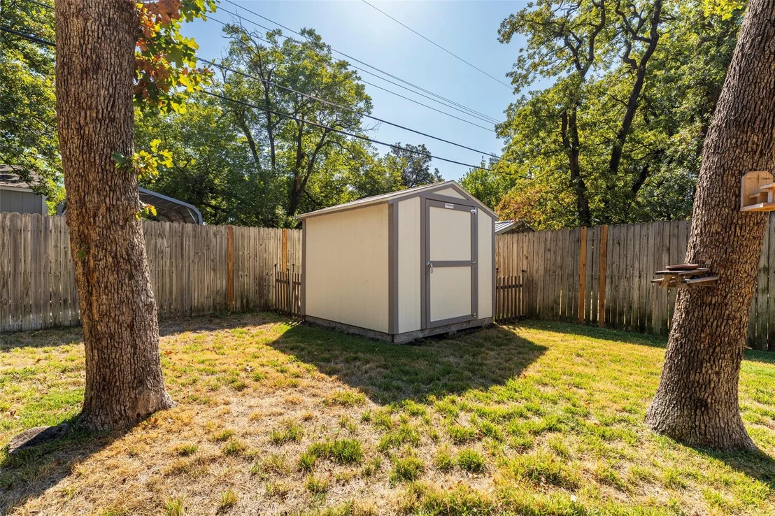 Photo of 805 Clover Park Drive