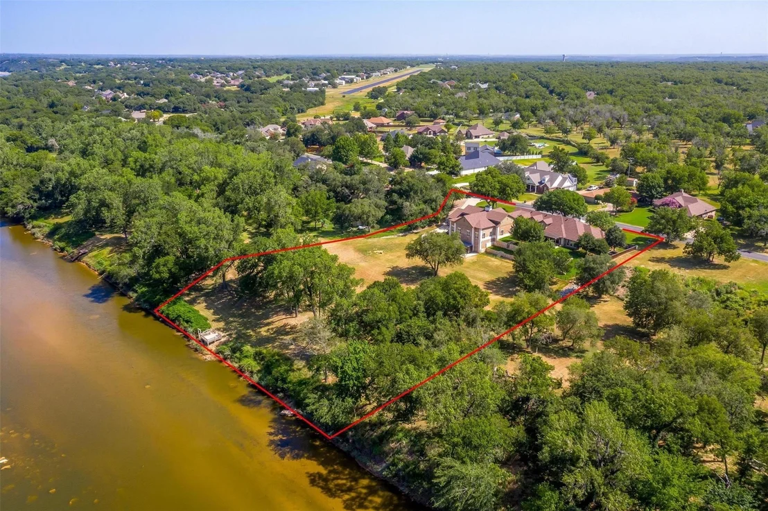Photo of 9310 Bellechase Road