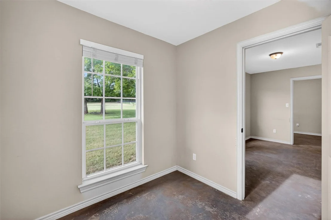 Photo of 505 E 5th Street
