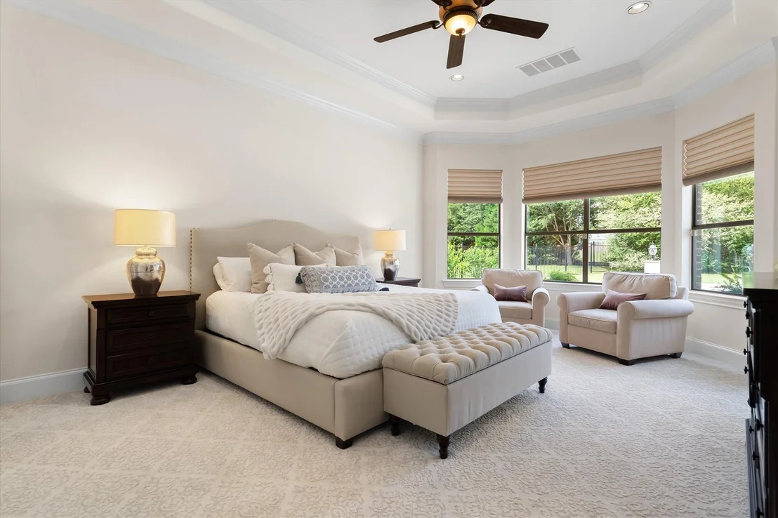 Photo of 3225 Clubview Drive