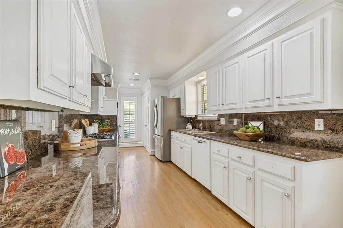 Photo of 5322 W Mockingbird Lane
