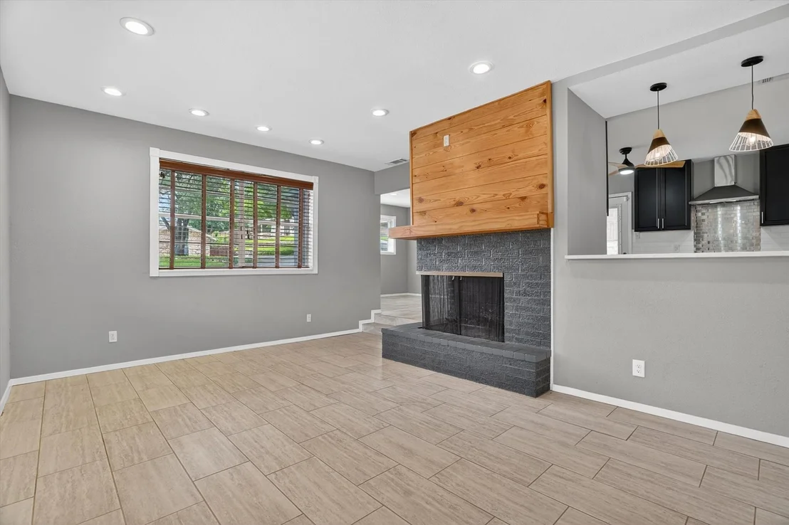 Photo of 6609 Genoa Road