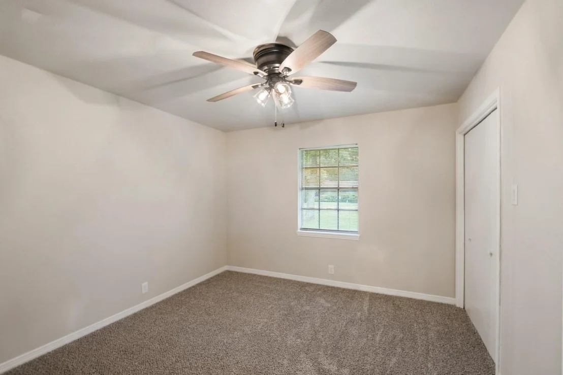 Photo of 1 Oakridge Circle