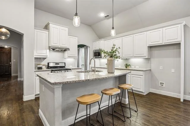 Photo of 1634 Post Oak Way