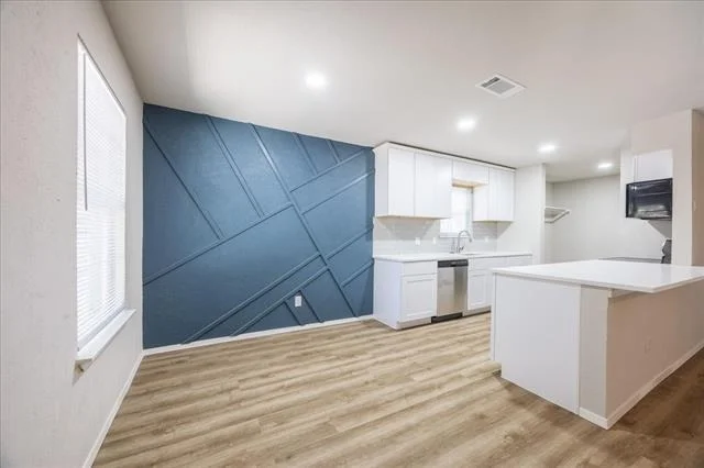 Photo of 301 Bellaire Drive