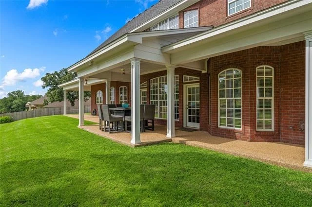 Photo of 290 Bolton Circle