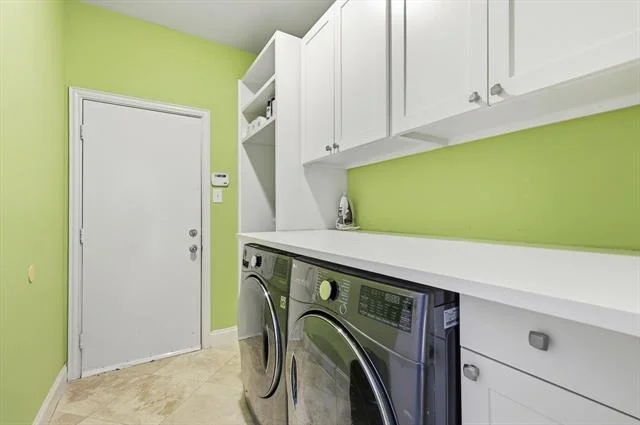 Photo of 1048 Basilwood Drive