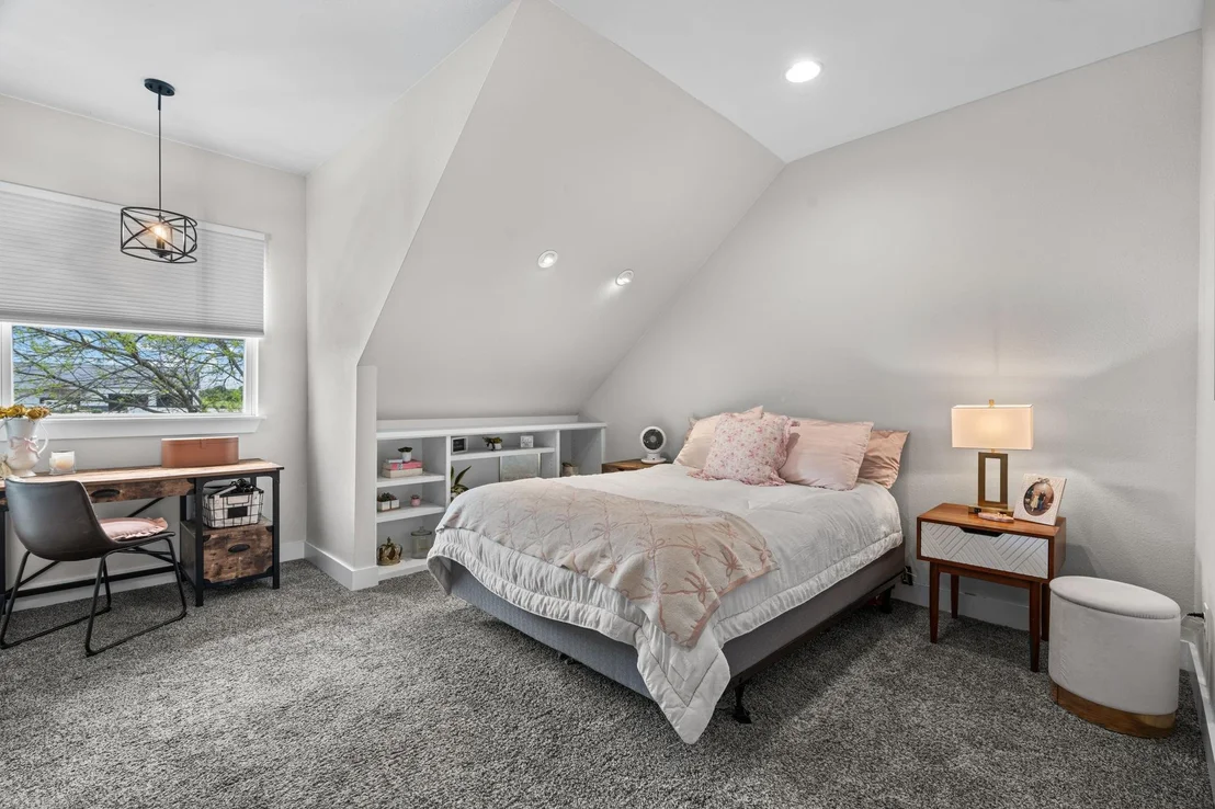 Photo of 828 Cornelius Road