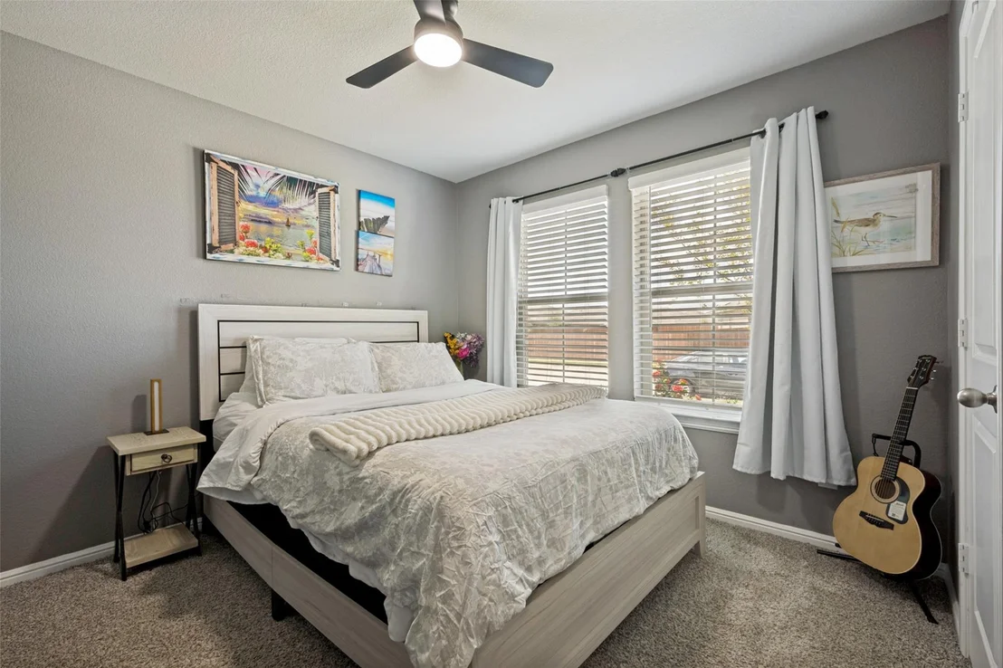 Photo of 5529 Legends Way