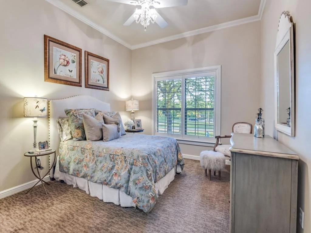 Photo of 701 Regency Court