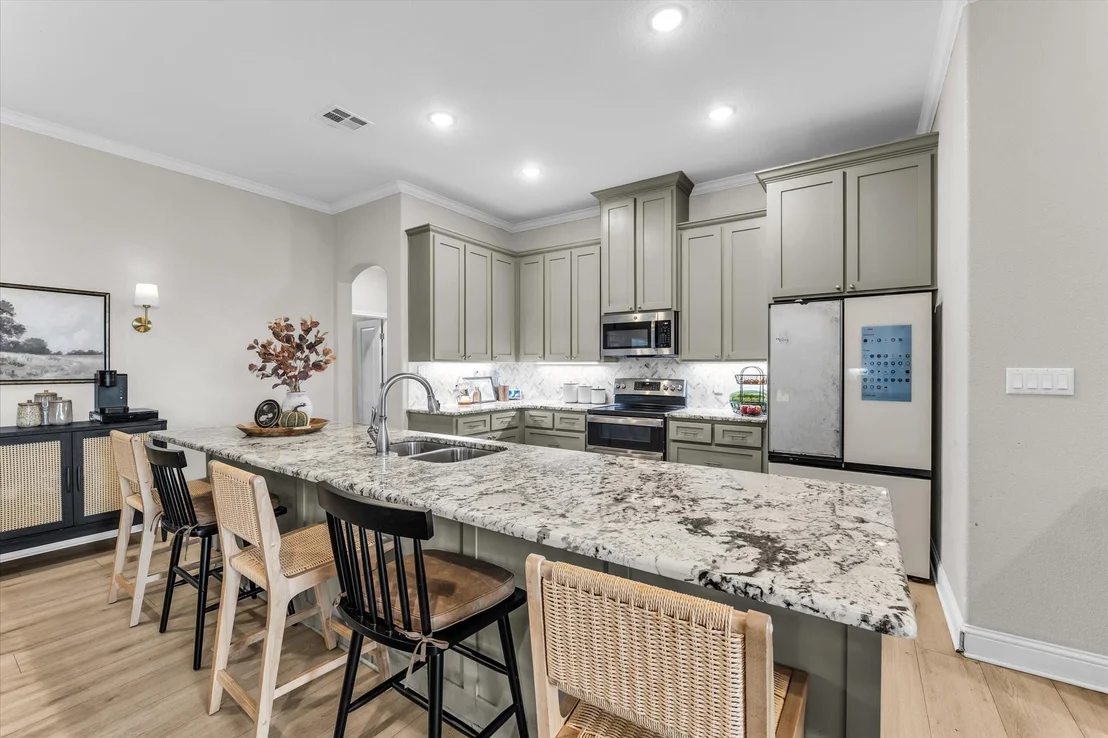 Photo of 370 Frederick Drive