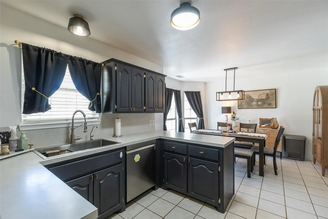 Photo of 4450 Cole Drive
