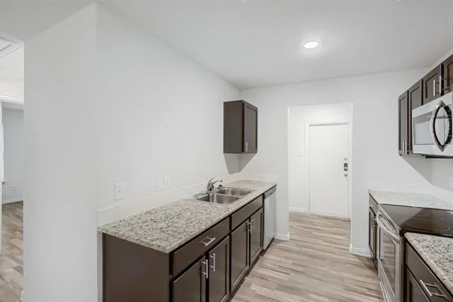 Photo of 544 Lenox Street