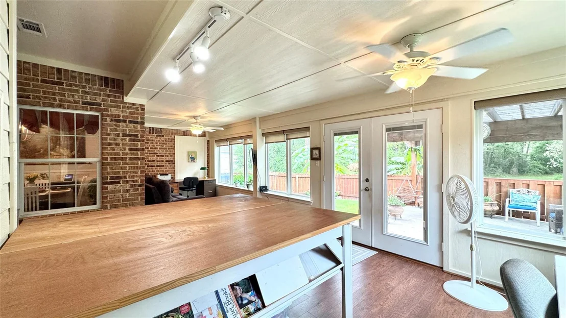 Photo of 115 Meadowood Road