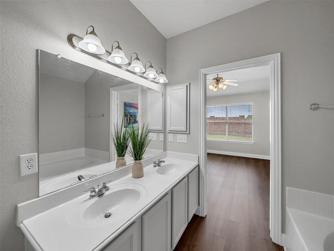 Photo of 725 Cedar Cove Drive