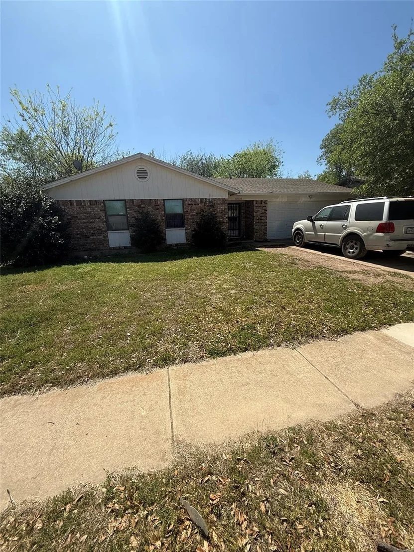 Photo of 6036 Harrison Way