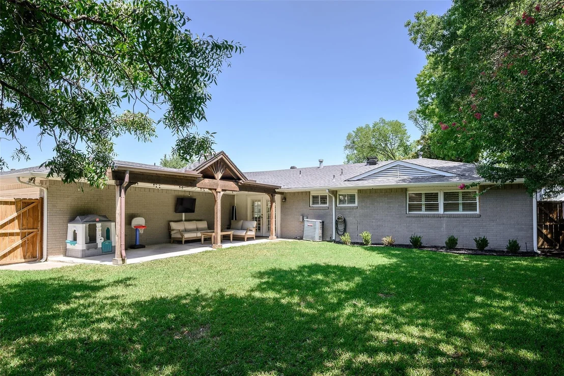 Photo of 3216 Townsend Drive