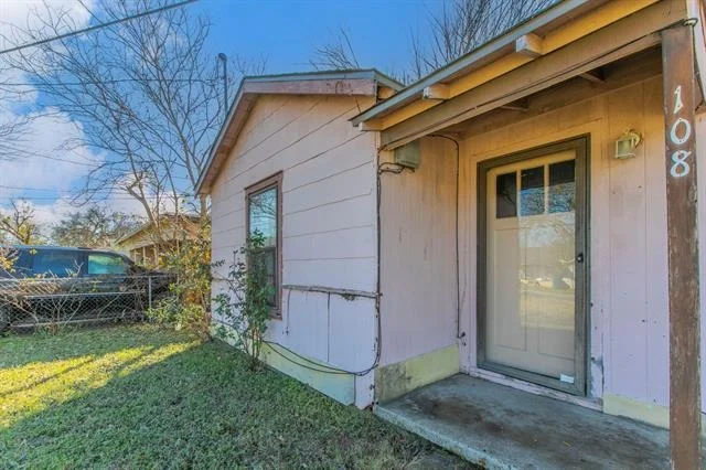 Photo of 108 N Lakeview Drive