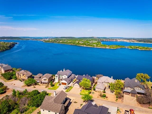 Photo of 140 Oyster Bay
