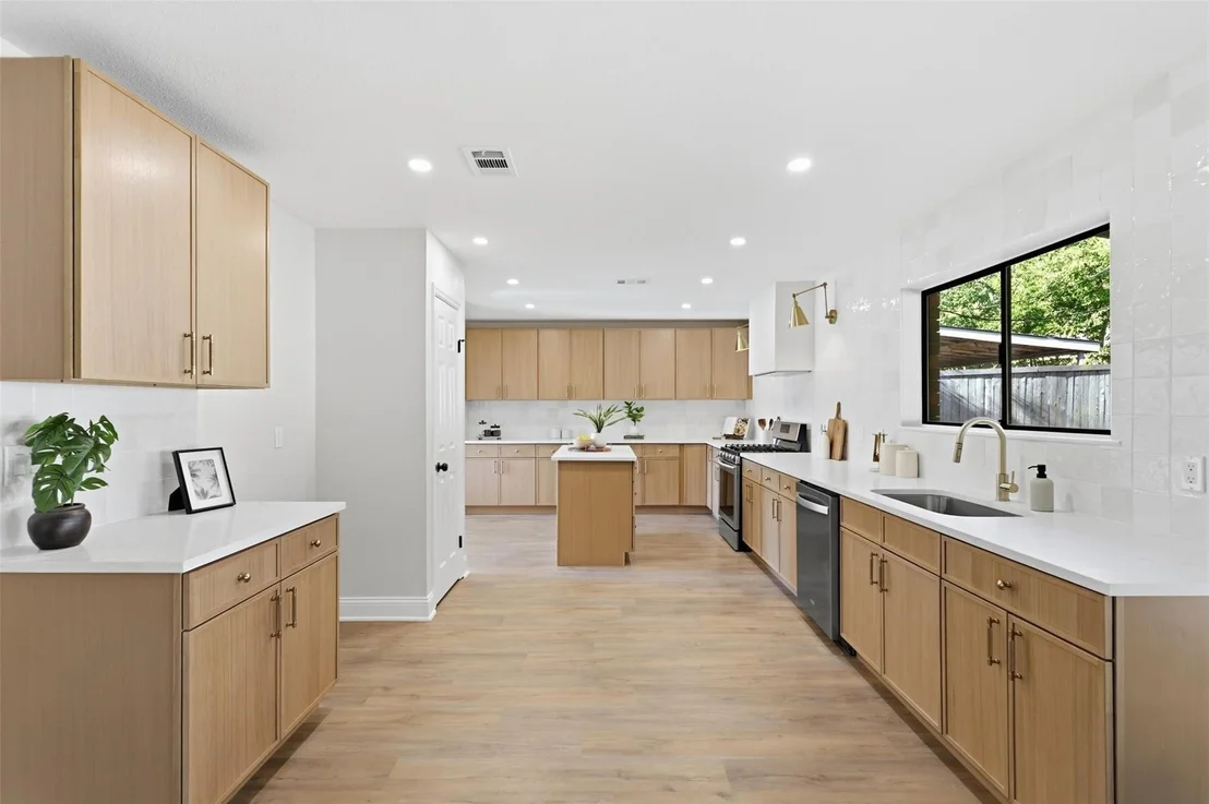 Photo of 614 Berkley Drive