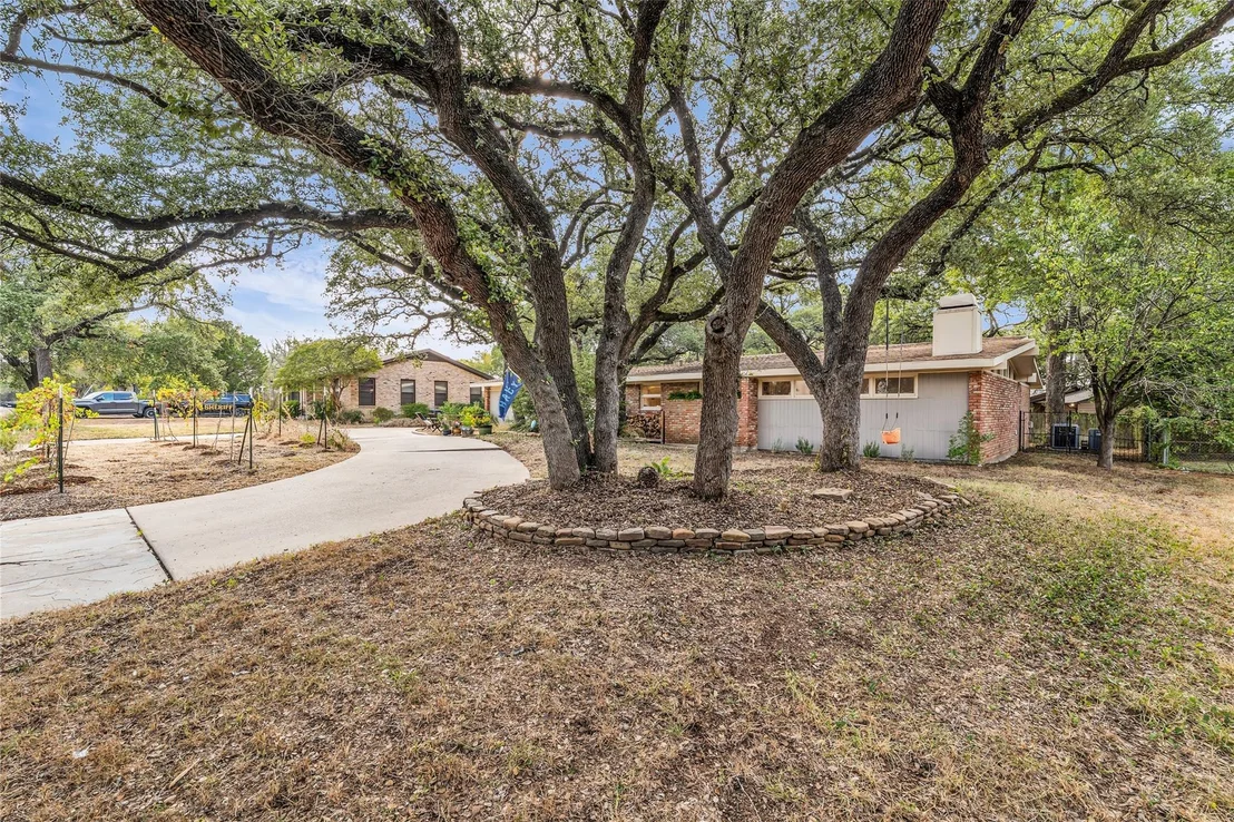Photo of 2112 Gregory Lane