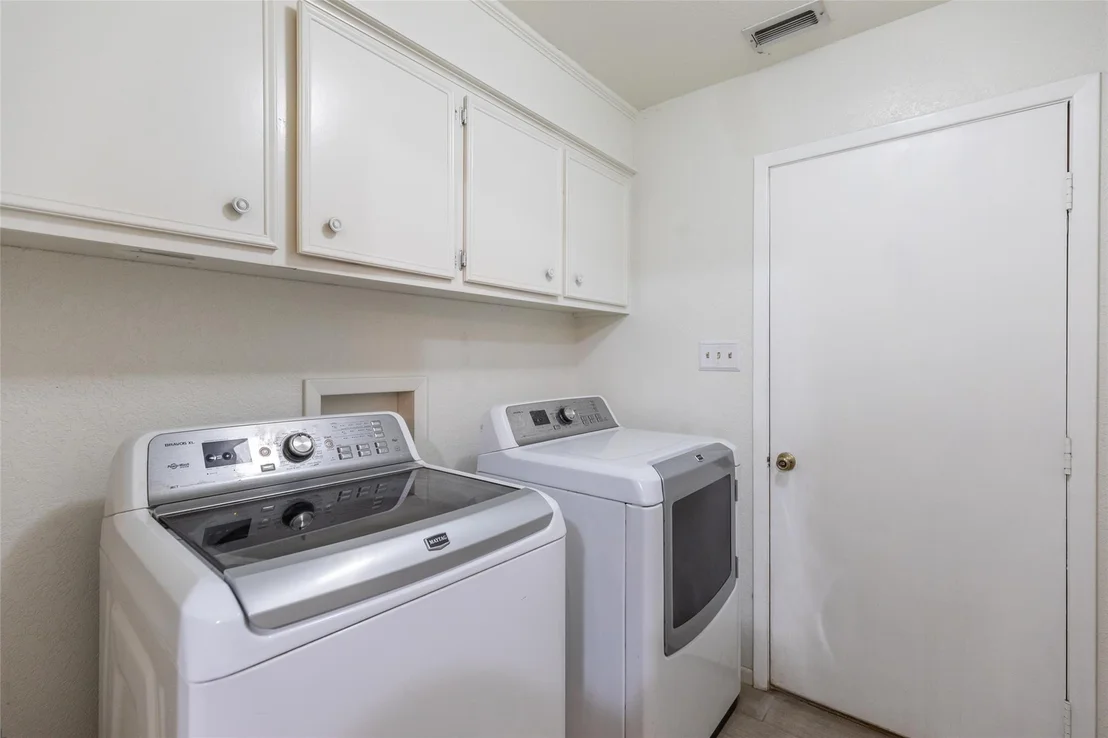 Photo of 3166 Constitution Avenue