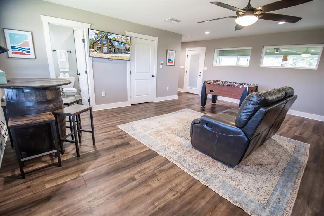 Photo of 449 Lakeview Circle