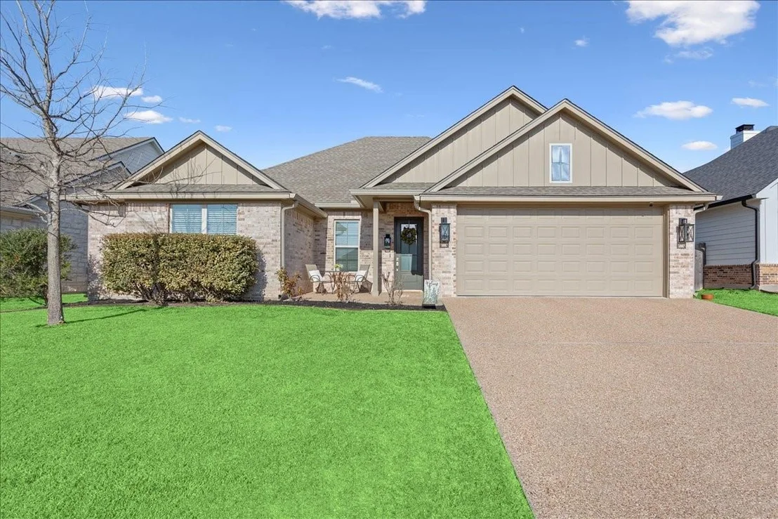 Photo of 10337 Fallen Leaf Drive