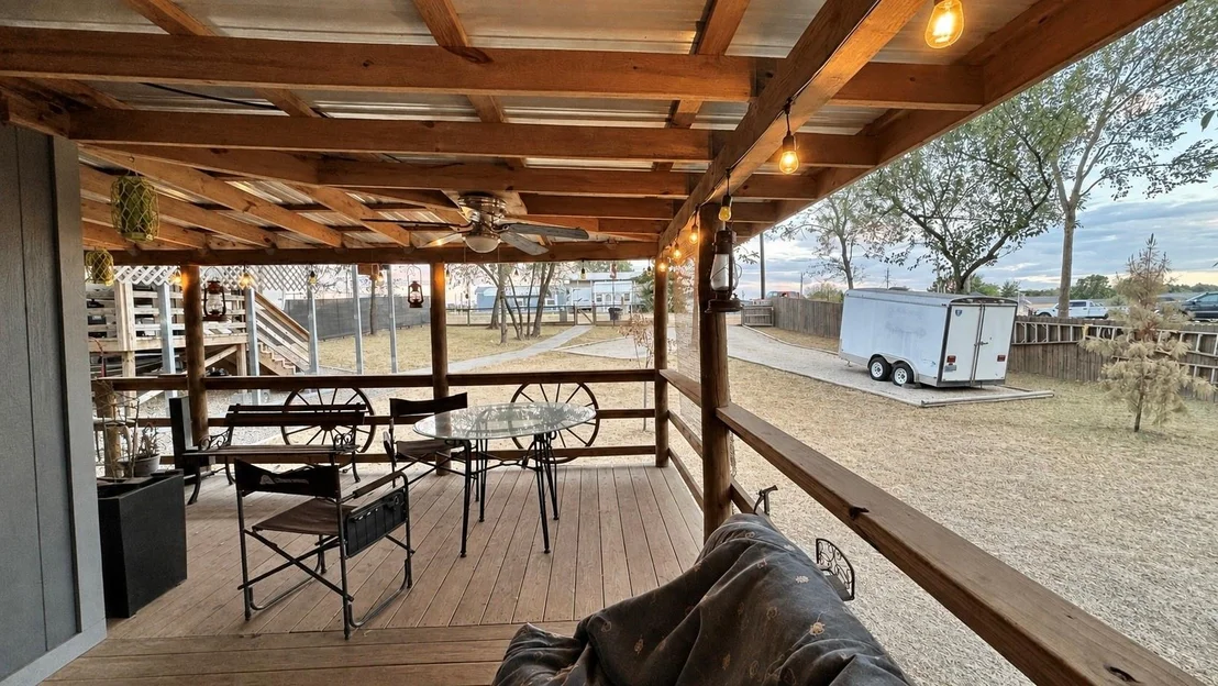 Photo of 615 Waterfront Row