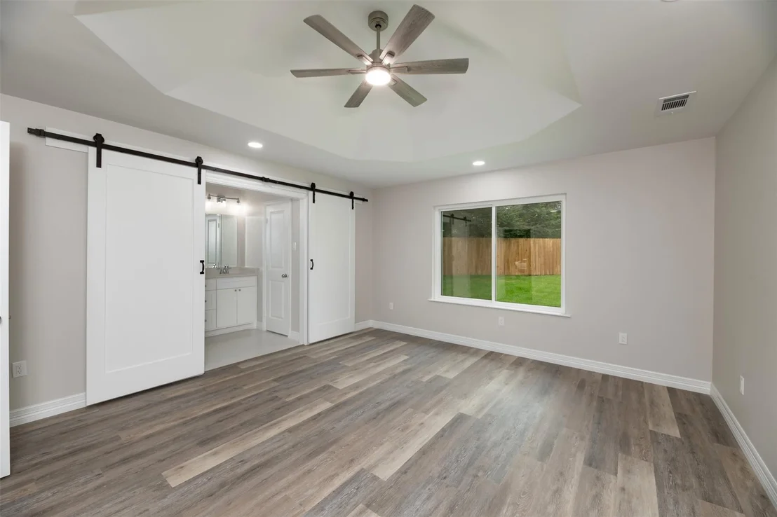 Photo of 314 Sixpence Lane