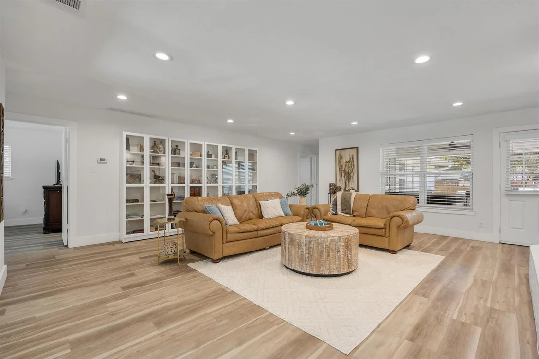 Photo of 9612 Atherton Drive