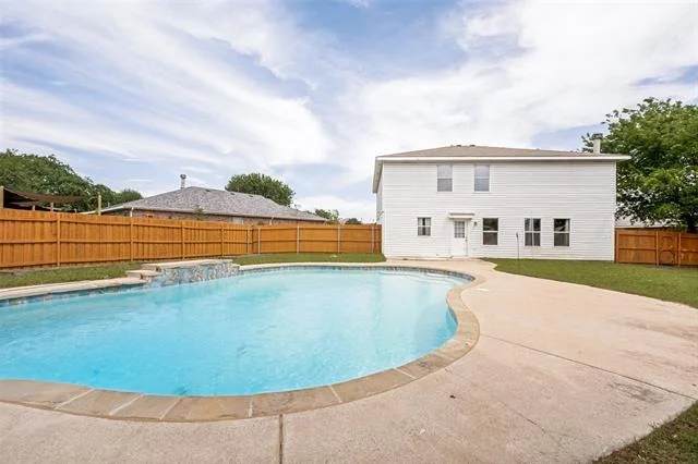 Photo of 920 Kendall Drive