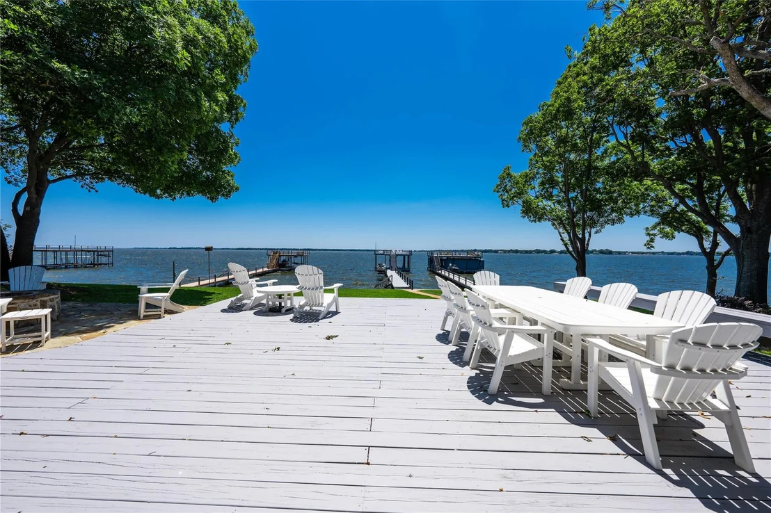 Photo of 684 Enchanted Isles Drive