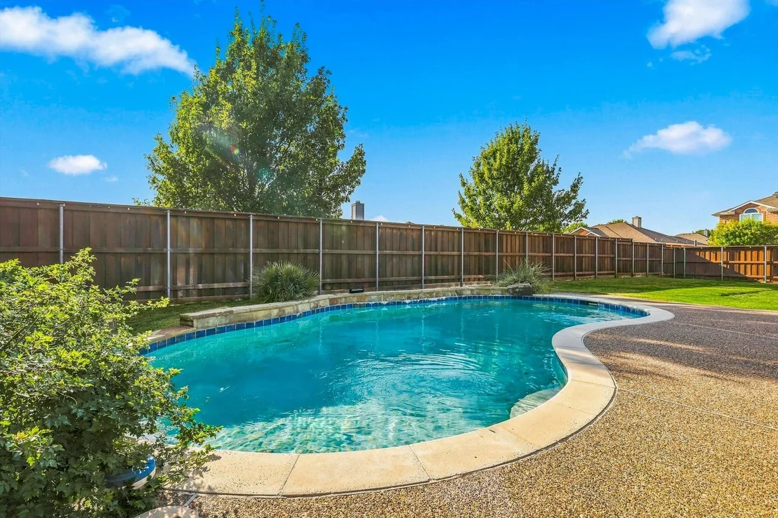 Photo of 335 Linhurst Drive