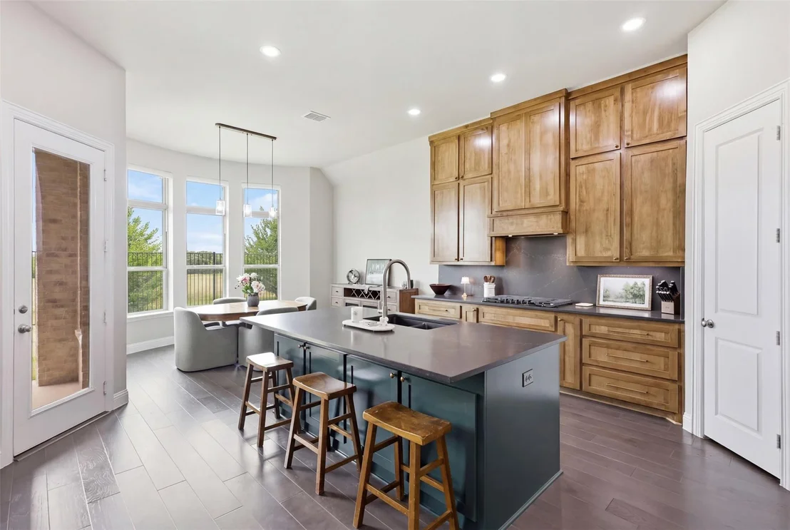Photo of 3437 Ridgecross Drive