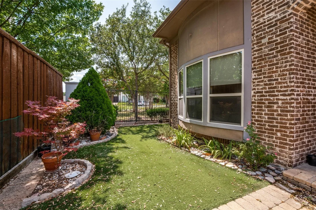 Photo of 5764 Quebec Lane
