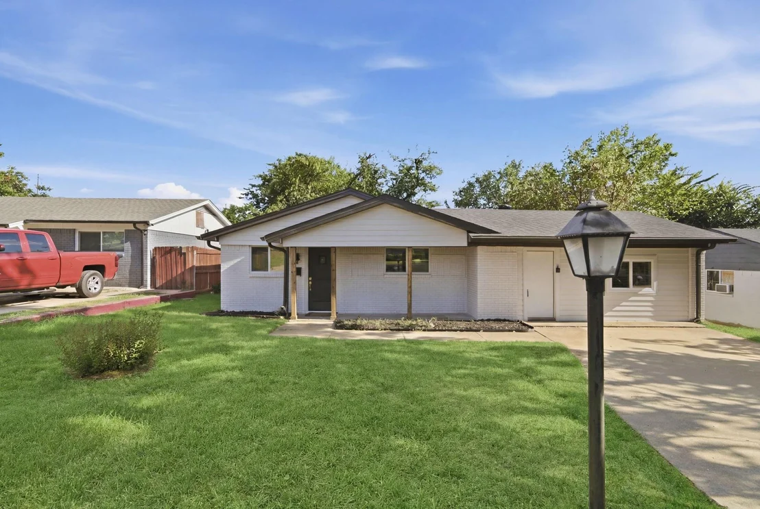 Photo of 6632 Ellis Road
