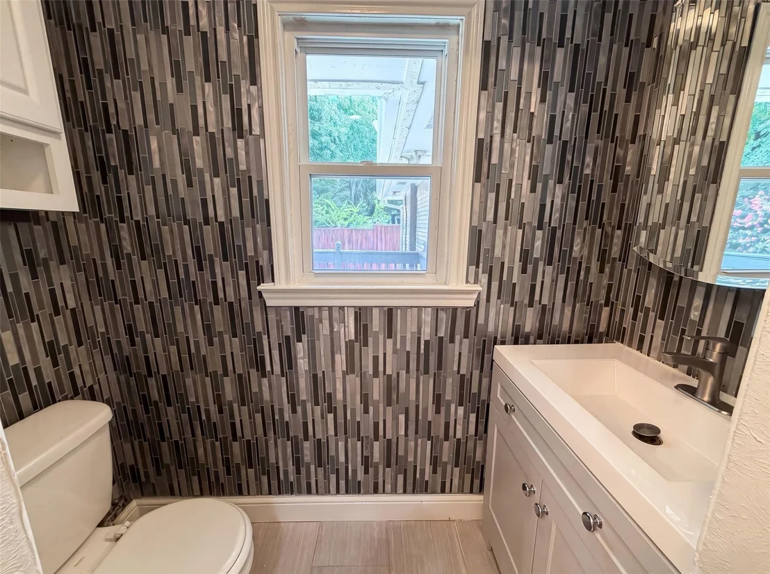 Photo of 3423 Willow Crest Lane