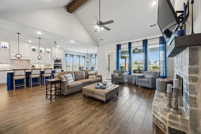 Photo of 1223 Eagle Glen Pass