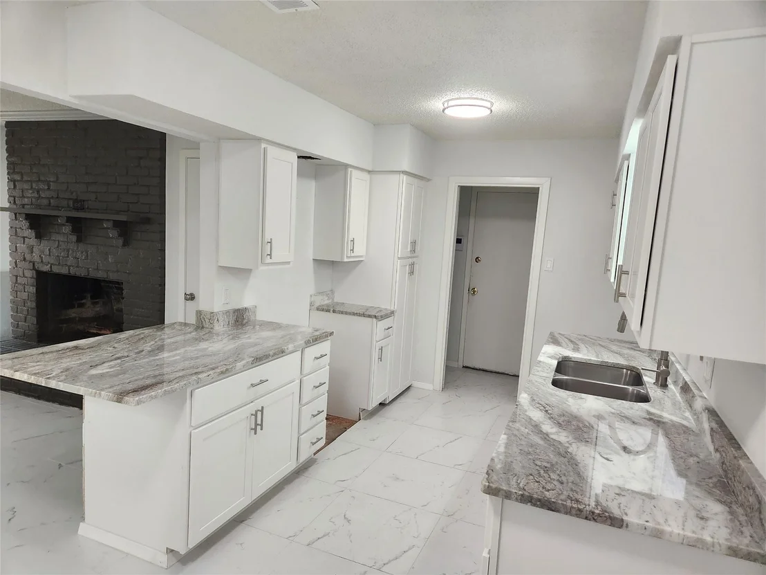 Photo of 1838 Oak Hill Circle